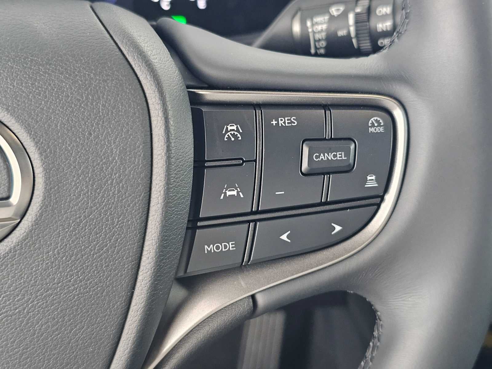 2025 Lexus UX 300h UX 300h