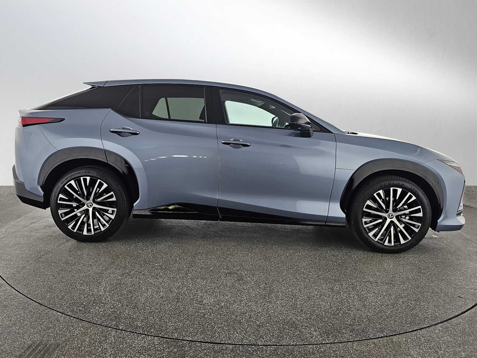 2023 Lexus RZ 450e Luxury