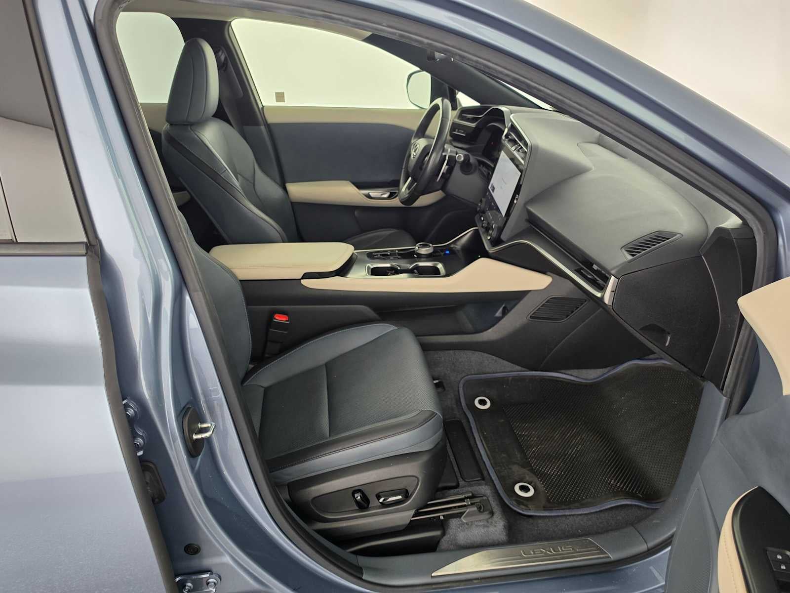2023 Lexus RZ 450e Premium