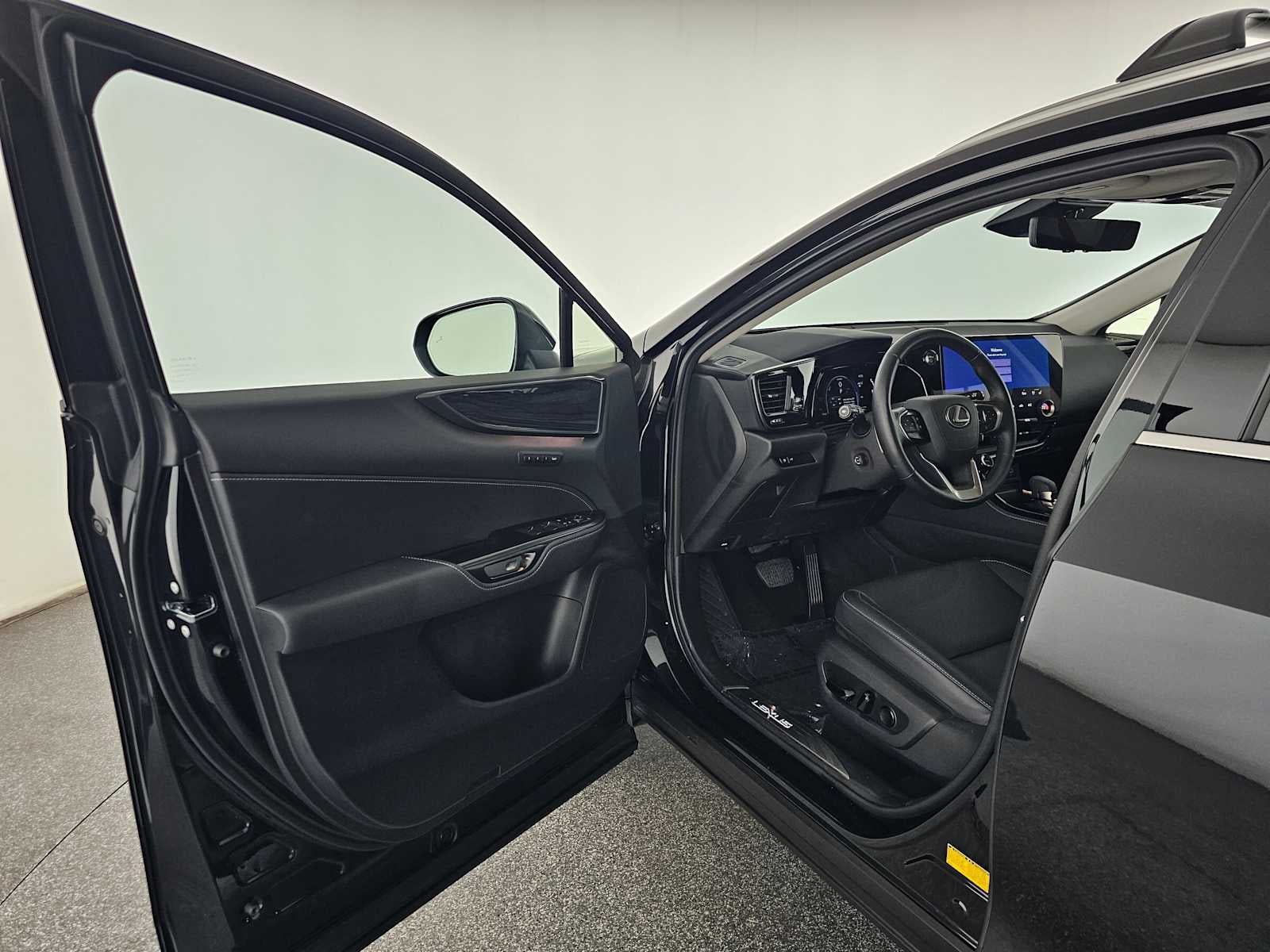 2025 Lexus NX 350h Premium