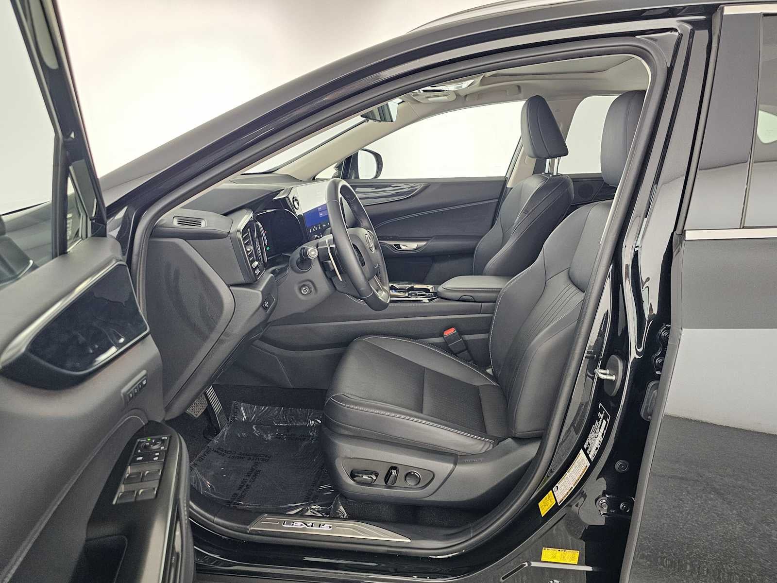 2025 Lexus NX 350h Premium