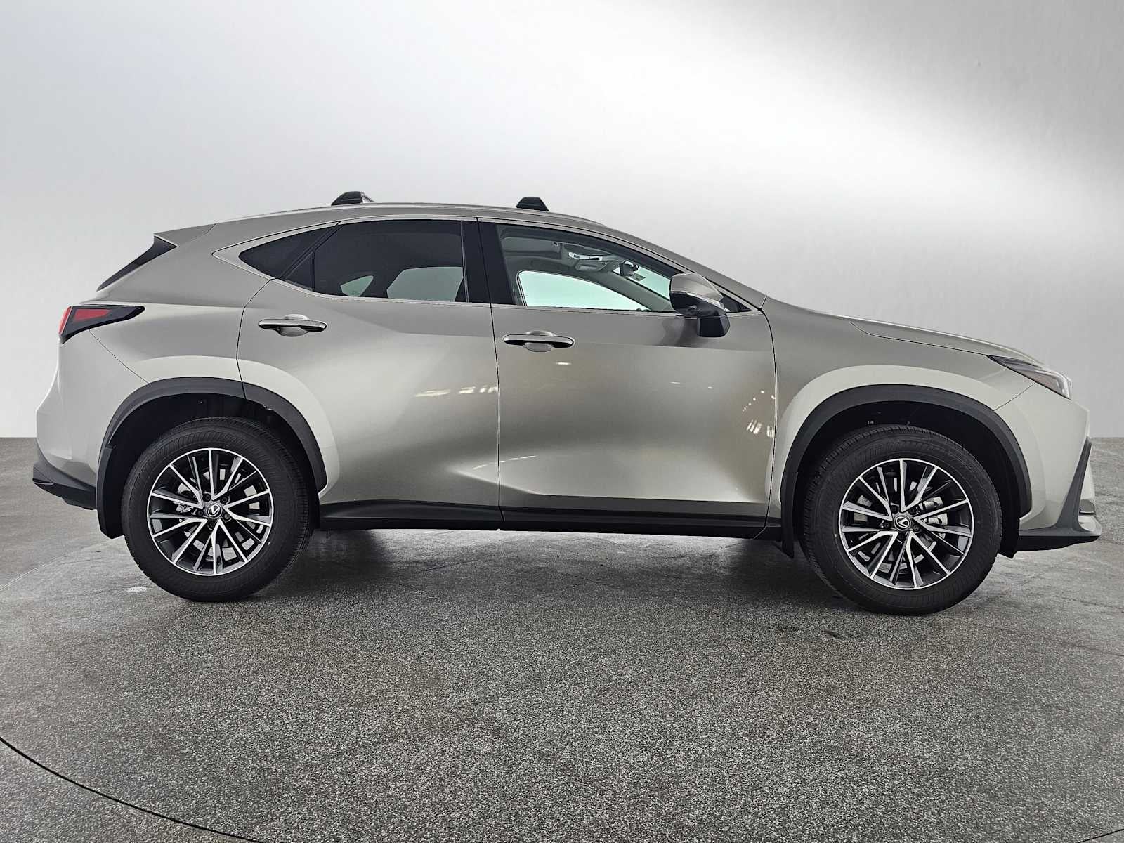 2025 Lexus NX 350h Premium