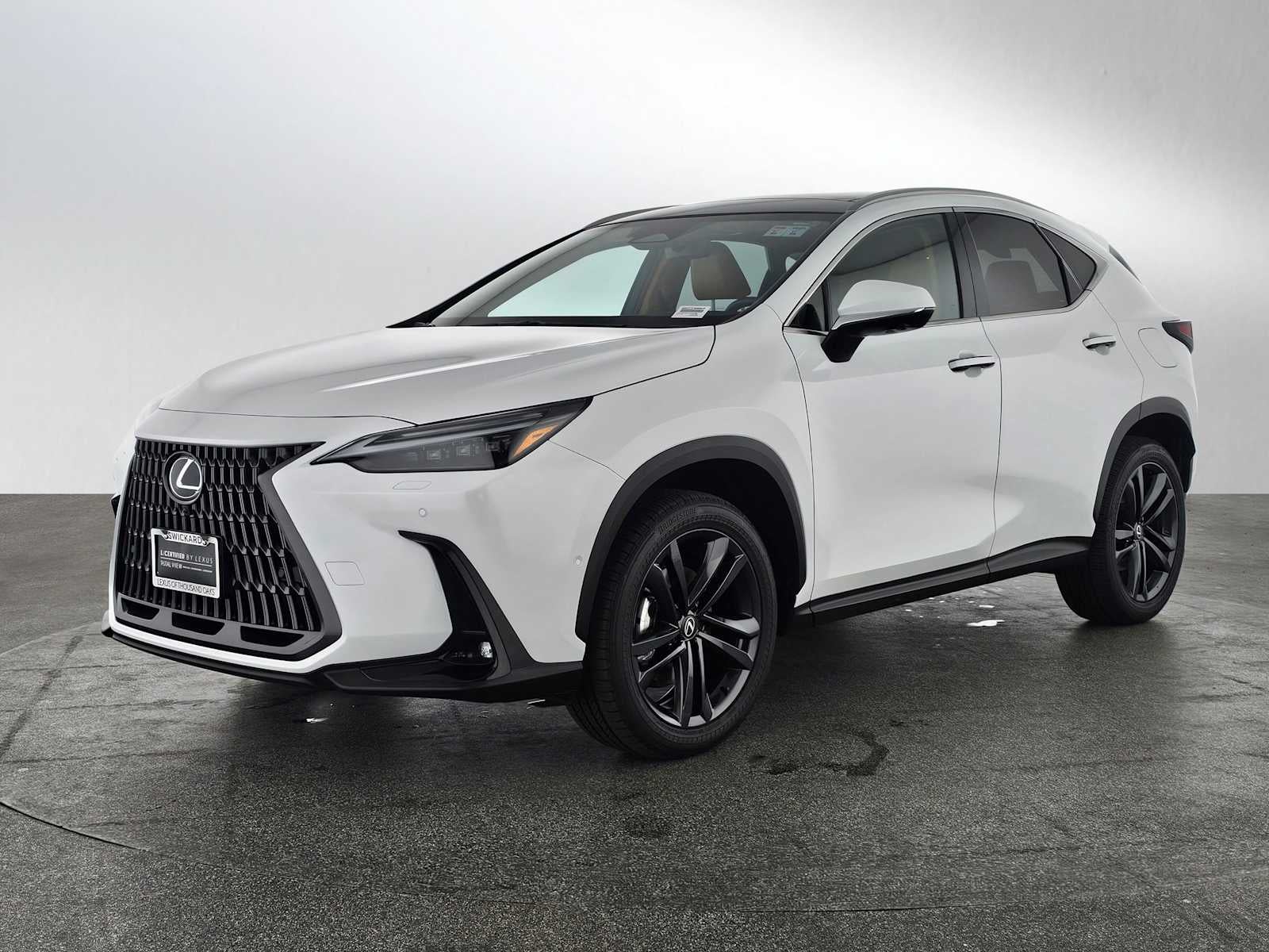 2026 Lexus NX 450h+ Luxury