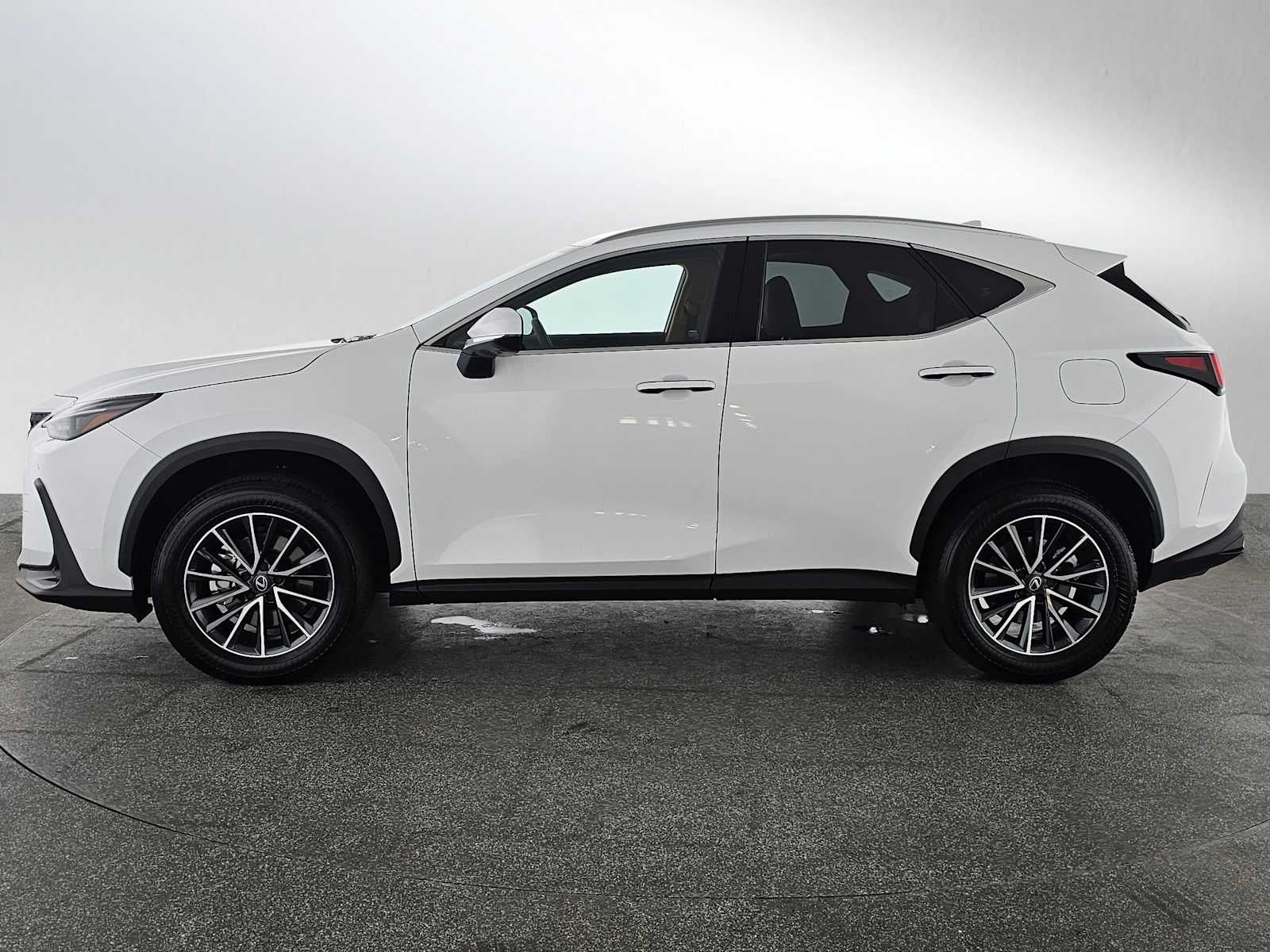 2026 Lexus NX 450h+ Premium