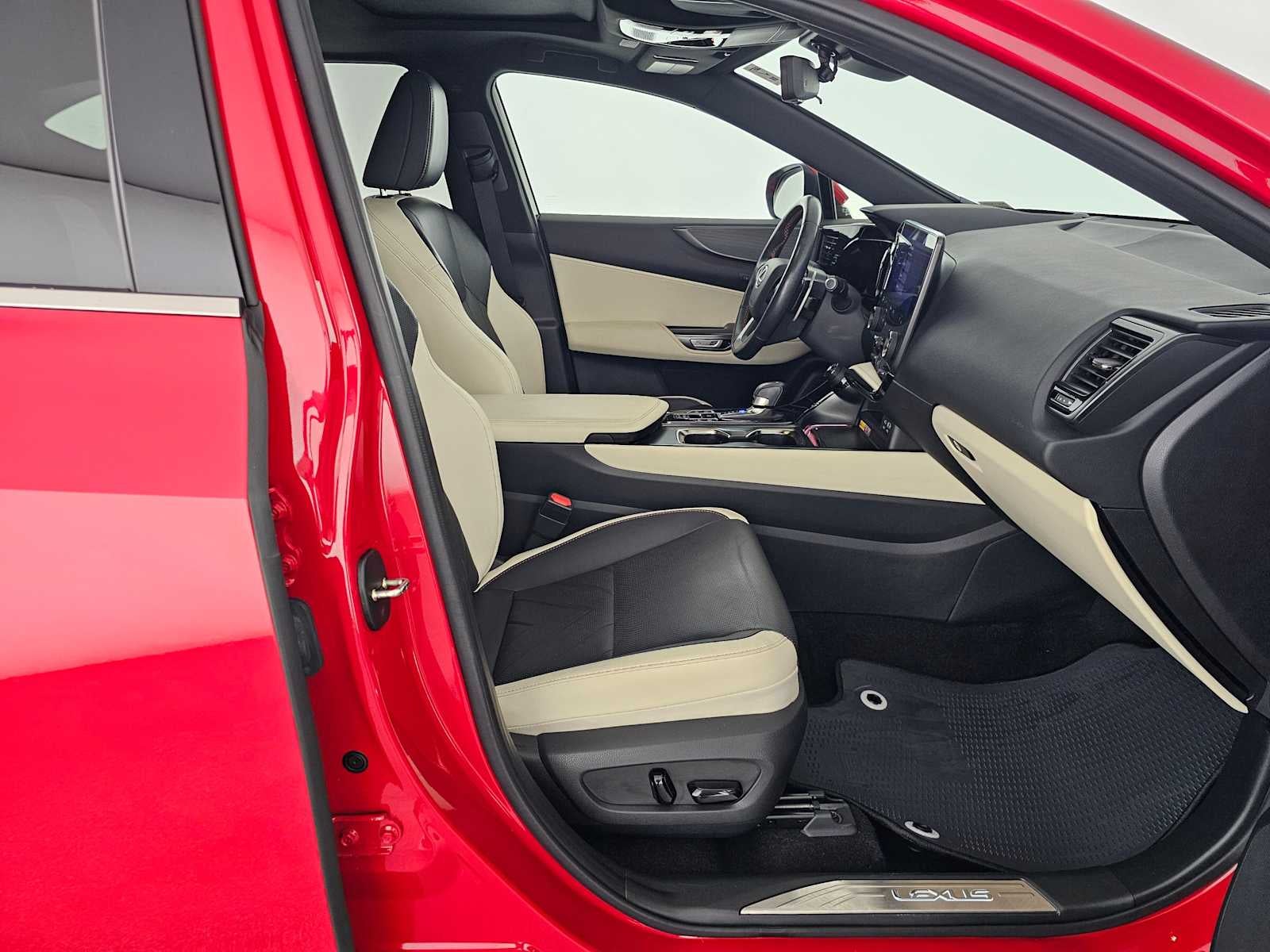 2024 Lexus NX 450h+ Luxury