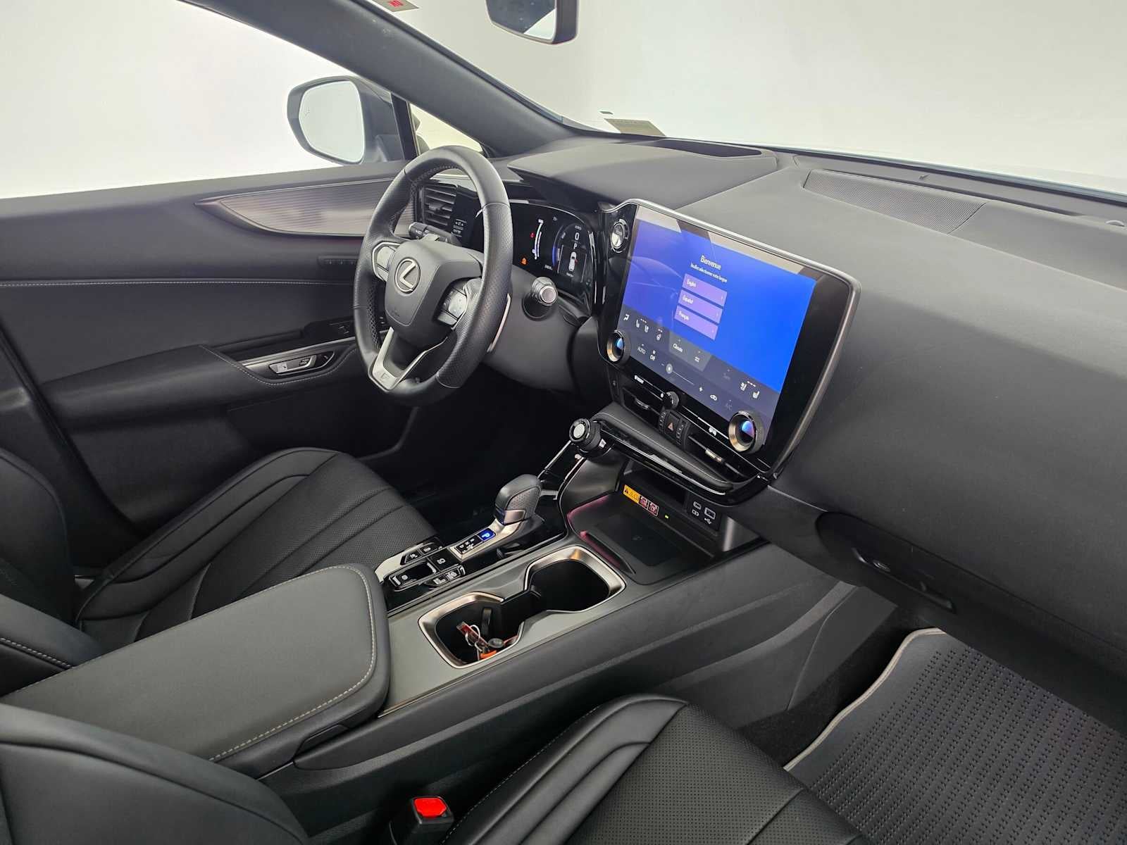 2024 Lexus NX 450h+ F SPORT Handling