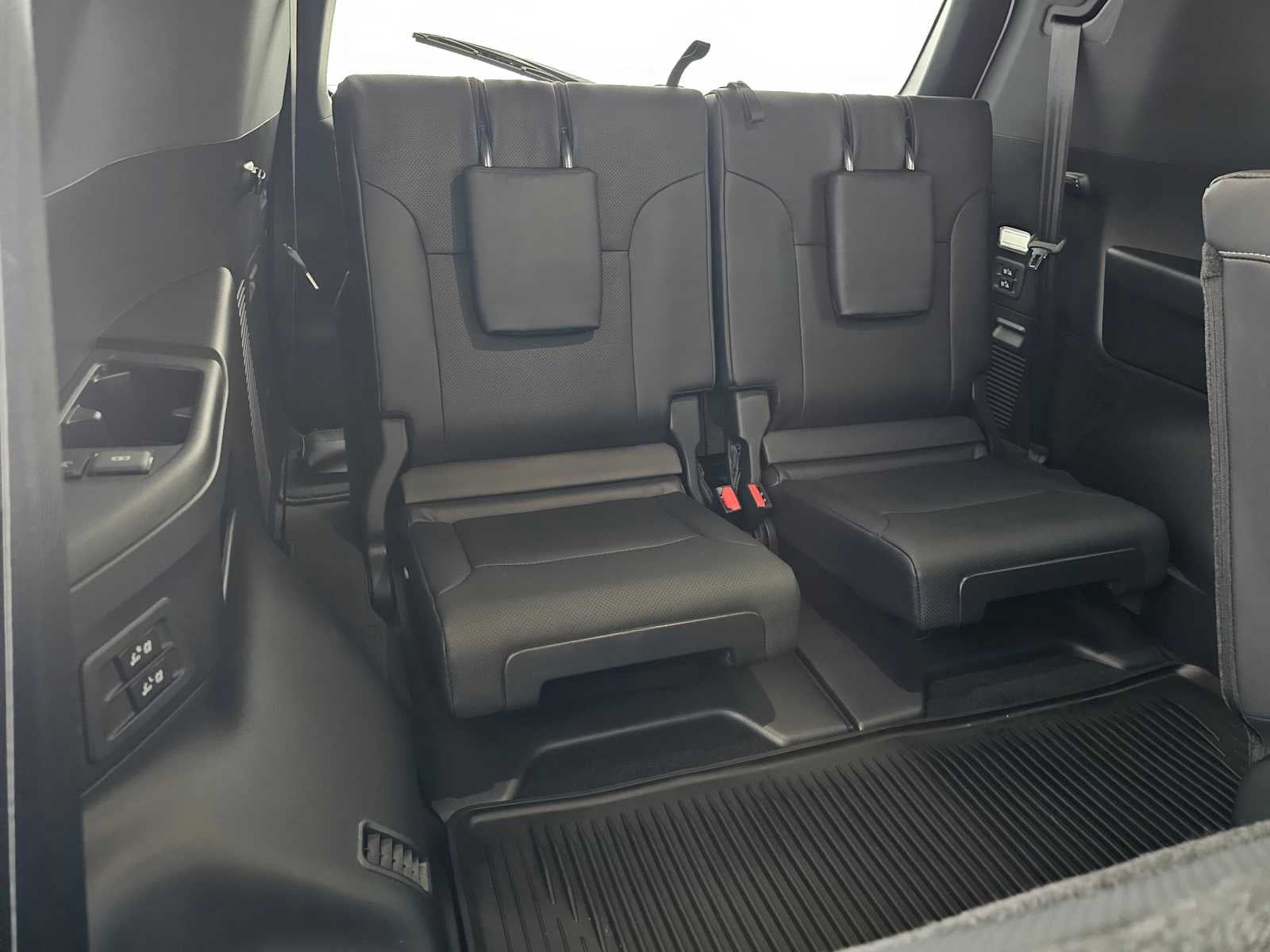 2023 Lexus LX F SPORT