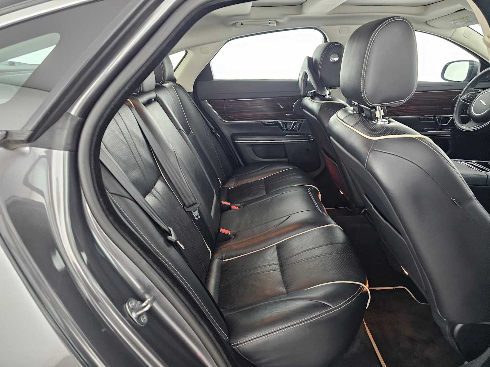 2019 Jaguar XJ XJ R-Sport