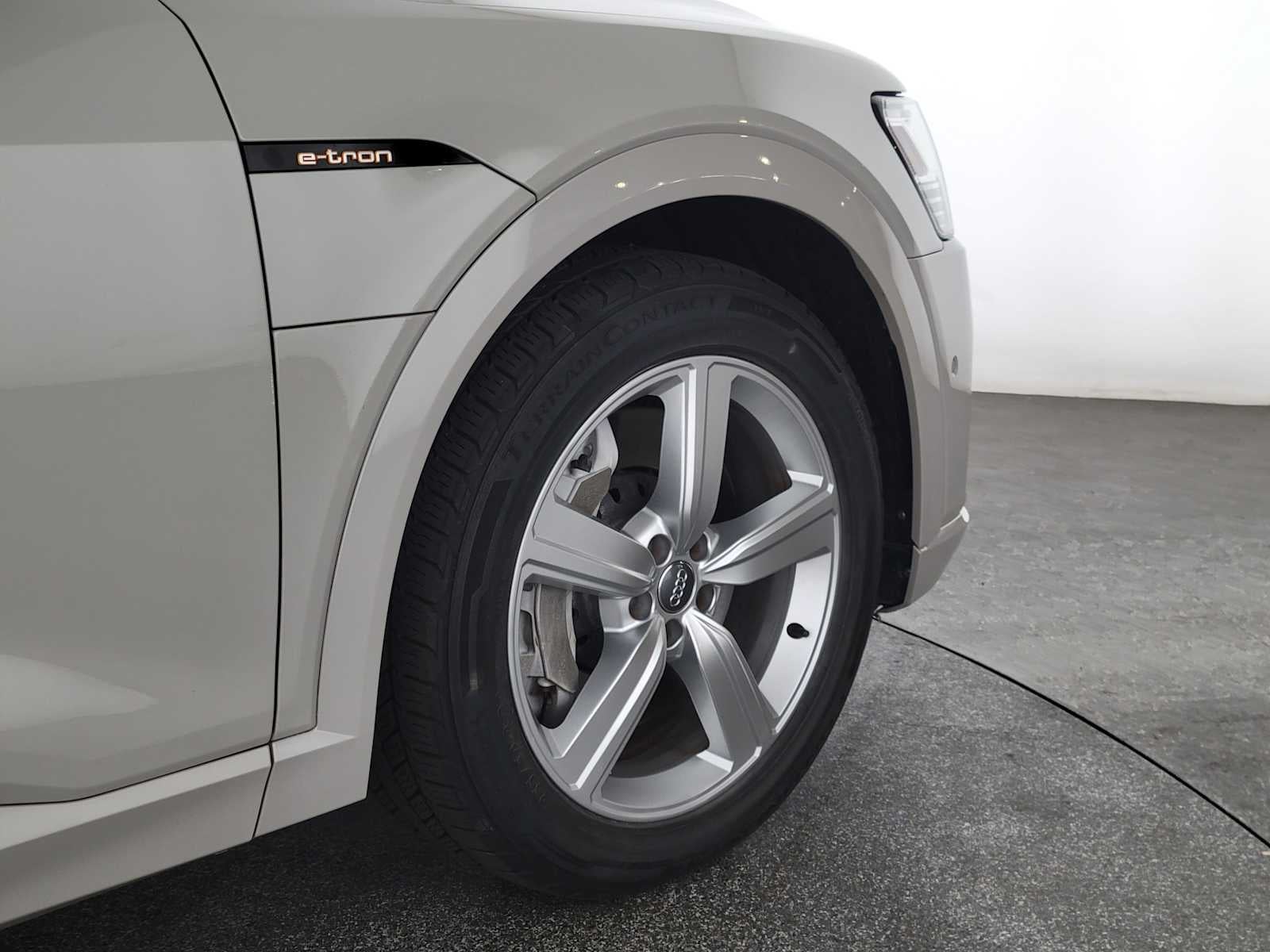2019 Audi e-tron Prestige