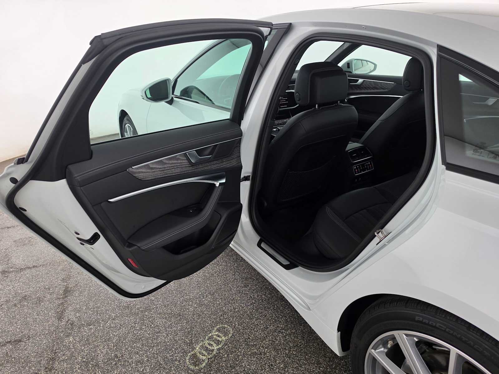 2025 Audi A6 Sedan Premium Plus