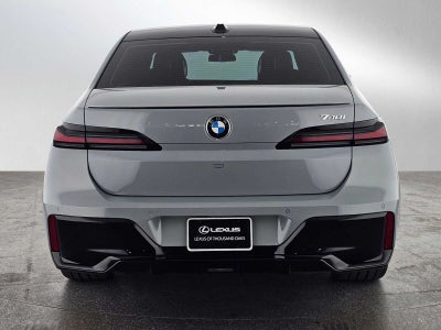2023 BMW 740i 740i