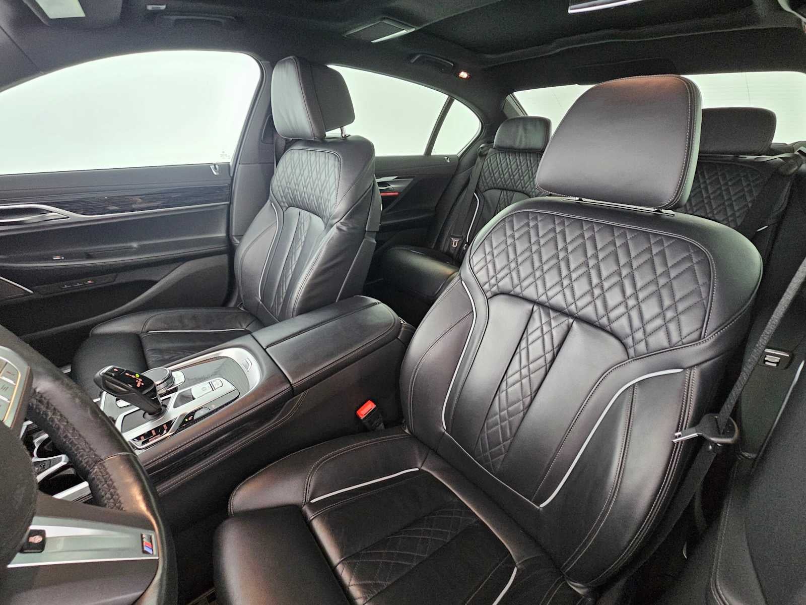 2022 BMW 7 Series 740i