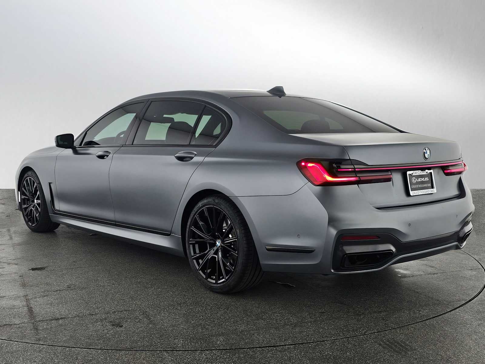2022 BMW 7 Series 740i