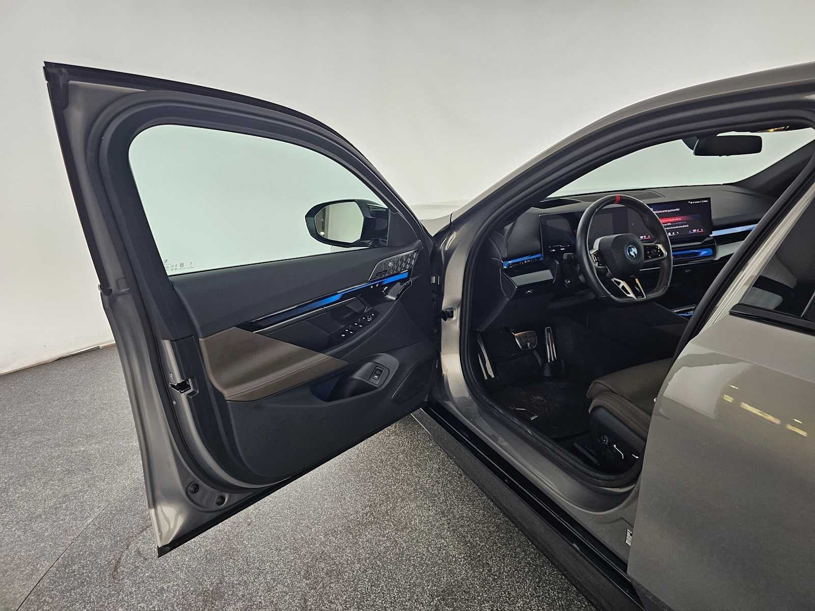 2024 BMW i5 M60 M60