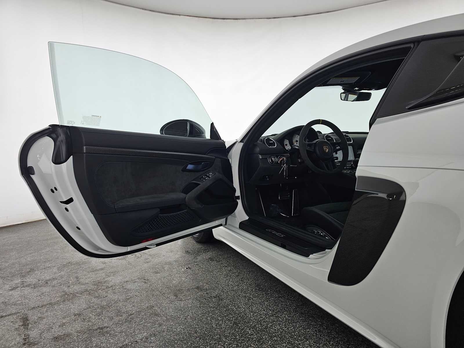 2023 Porsche 718 Cayman GT4 RS