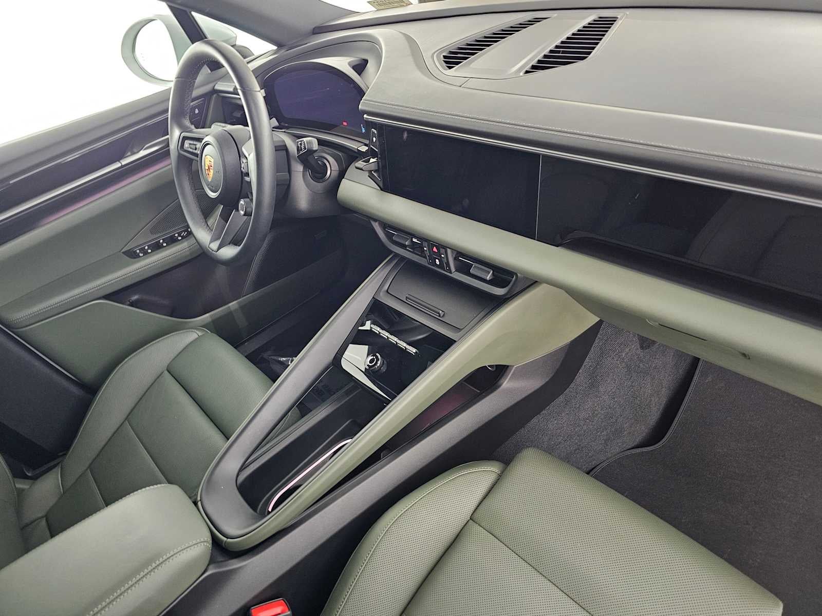 2024 Porsche Macan Electric 4