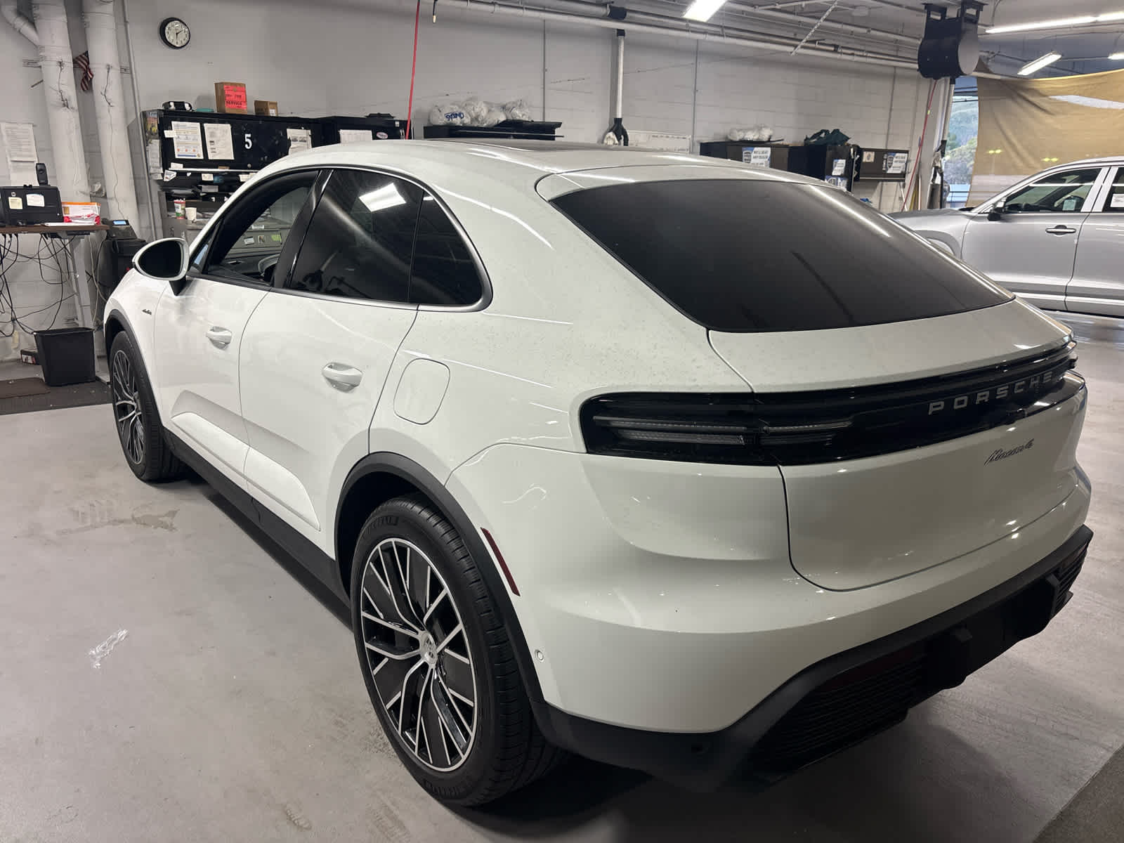 2024 Porsche Macan Electric 4
