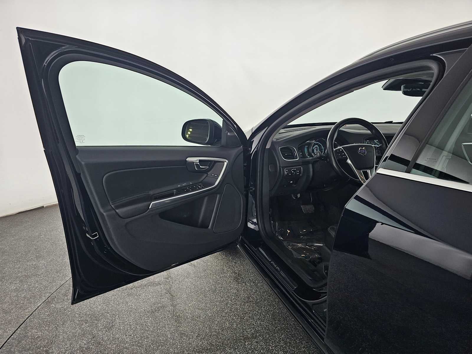 2016 Volvo V60 T5 Drive-E Platinum