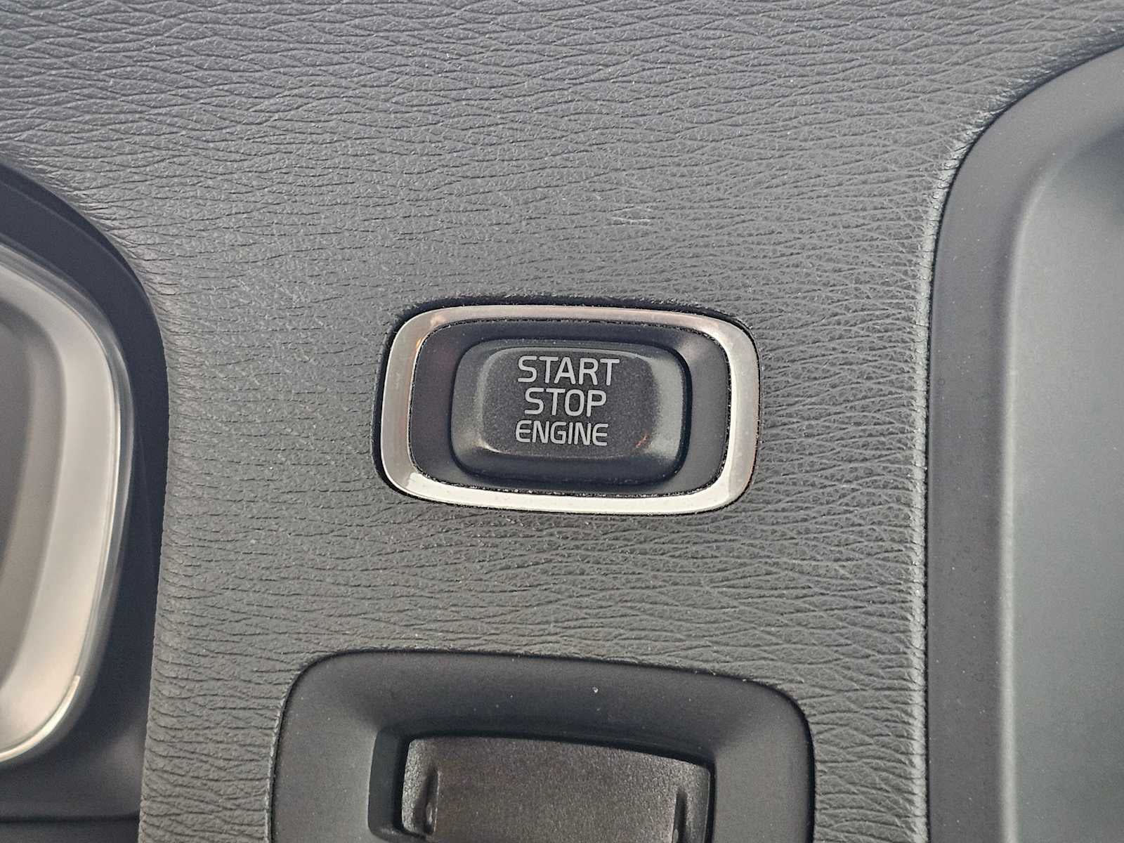 2016 Volvo V60 T5 Drive-E Platinum