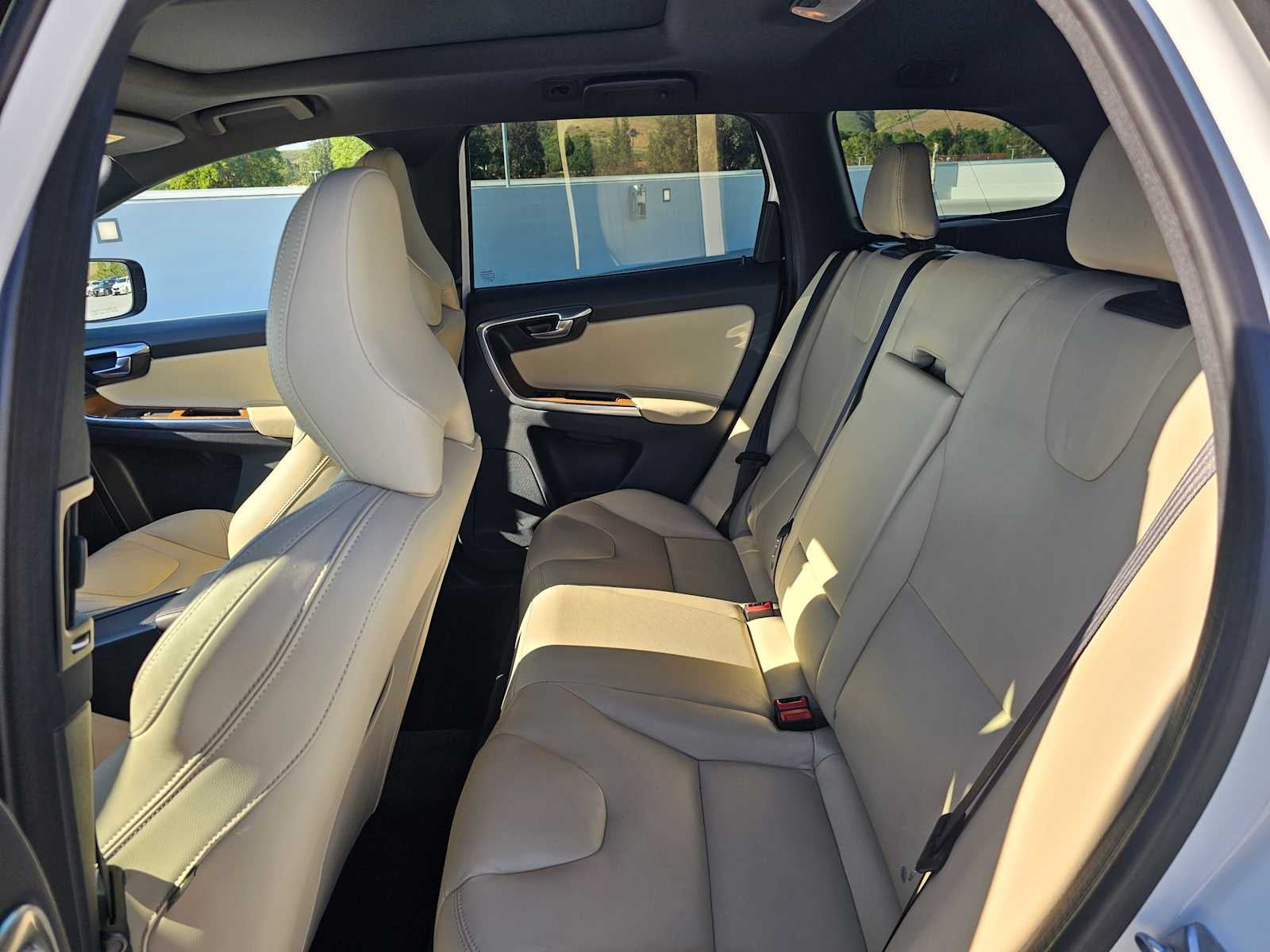 2016 Volvo XC60 T6 Platinum