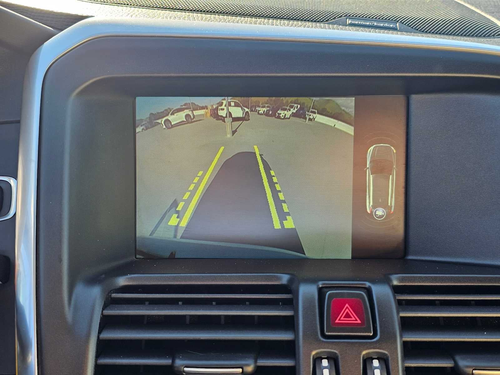 2016 Volvo XC60 T6 Platinum