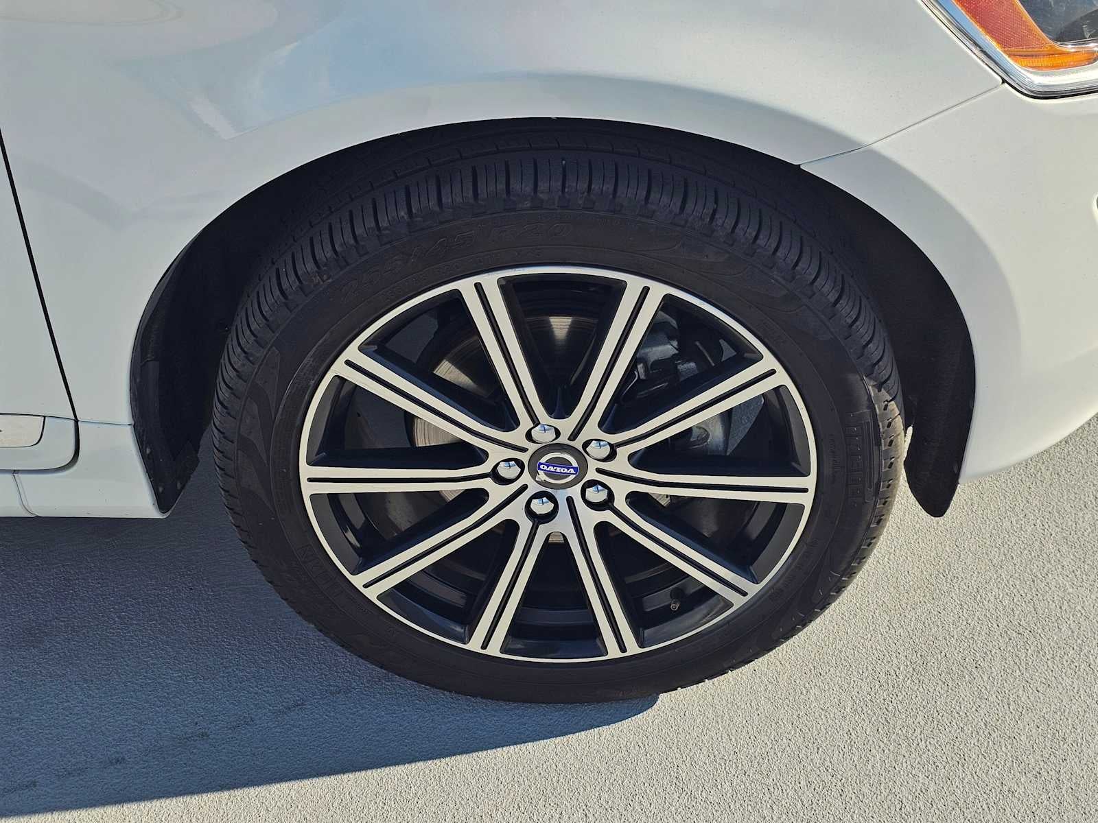 2016 Volvo XC60 T6 Platinum