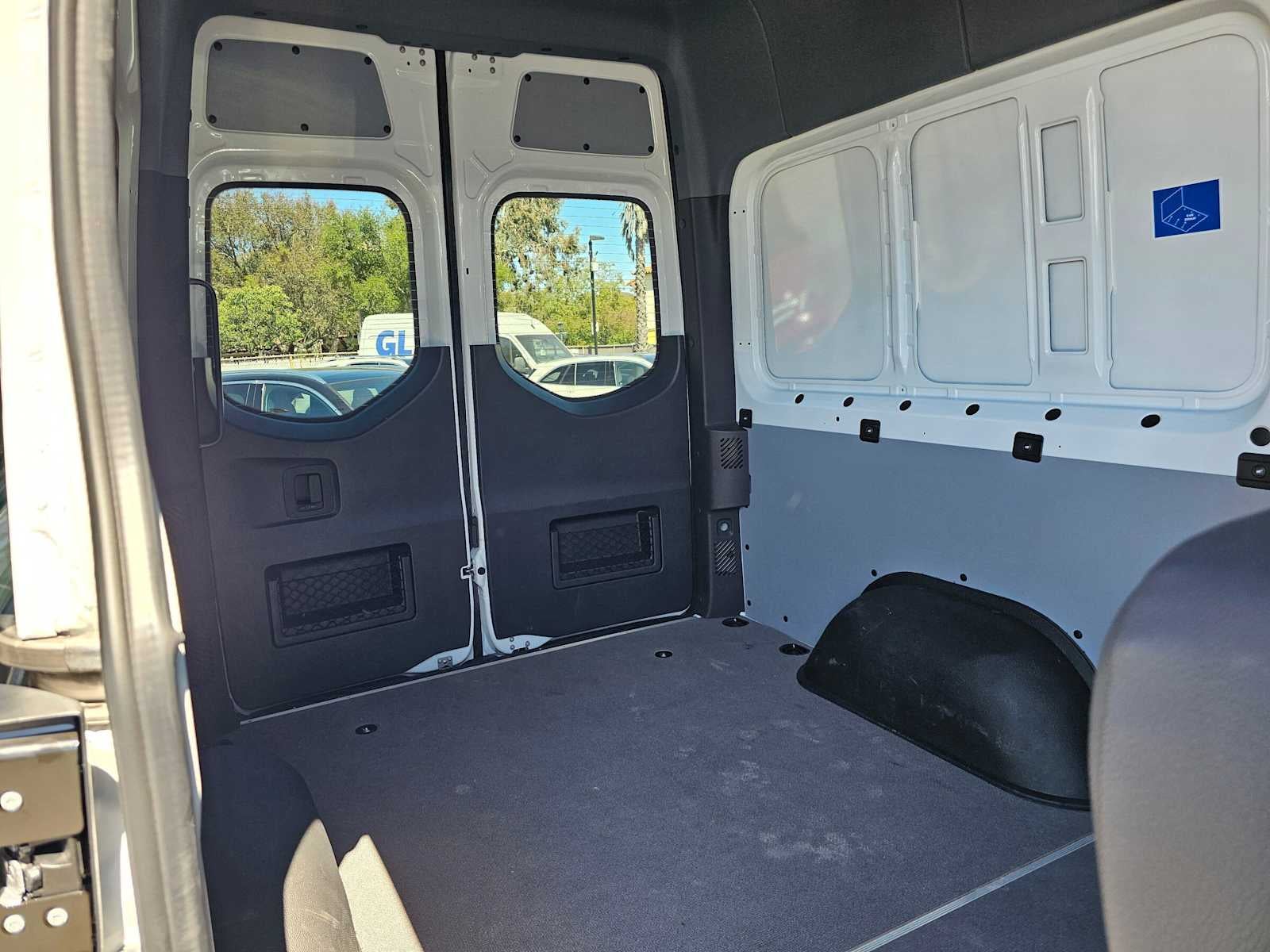 2026 Mercedes-Benz Sprinter 2500 Standard Roof I4 Diesel 144 RWD