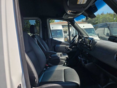 2025 Mercedes-Benz Sprinter 2500 Standard Roof I4 Diesel HO 144 RWD