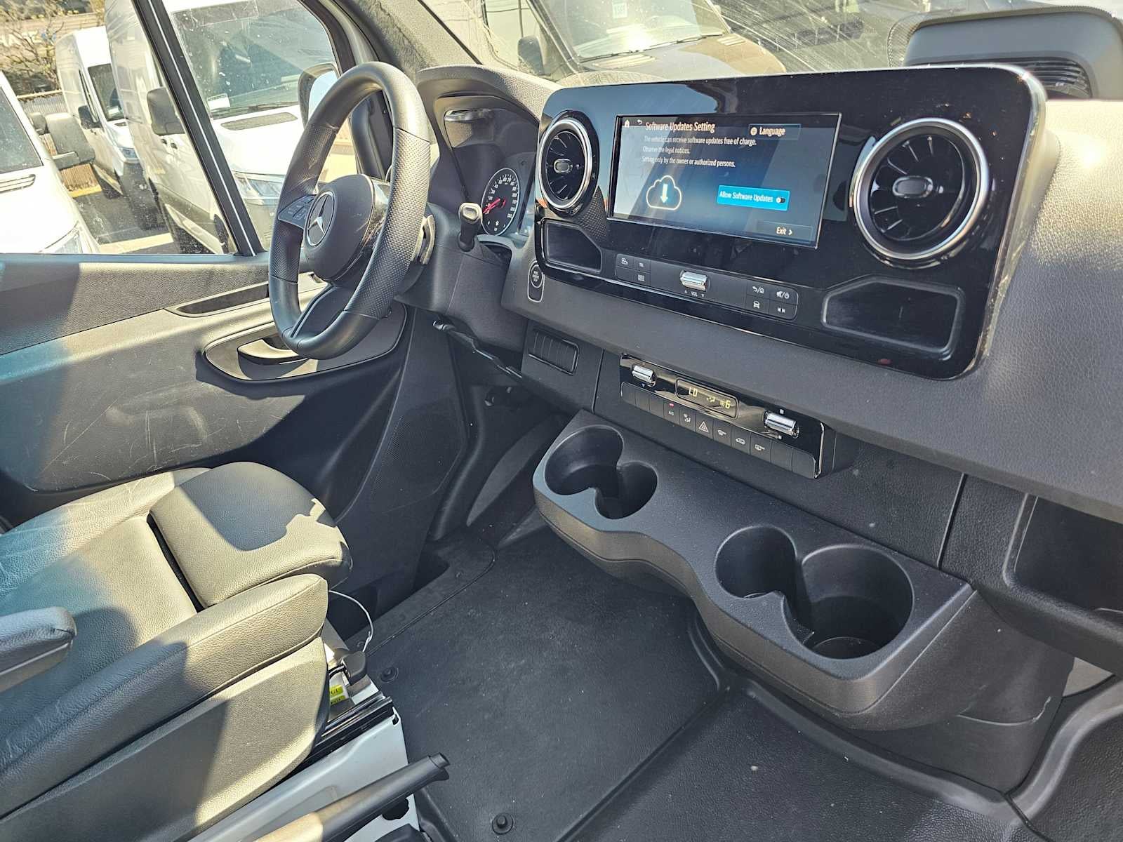 2025 Mercedes-Benz Sprinter 2500 Standard Roof I4 Diesel HO 144 RWD