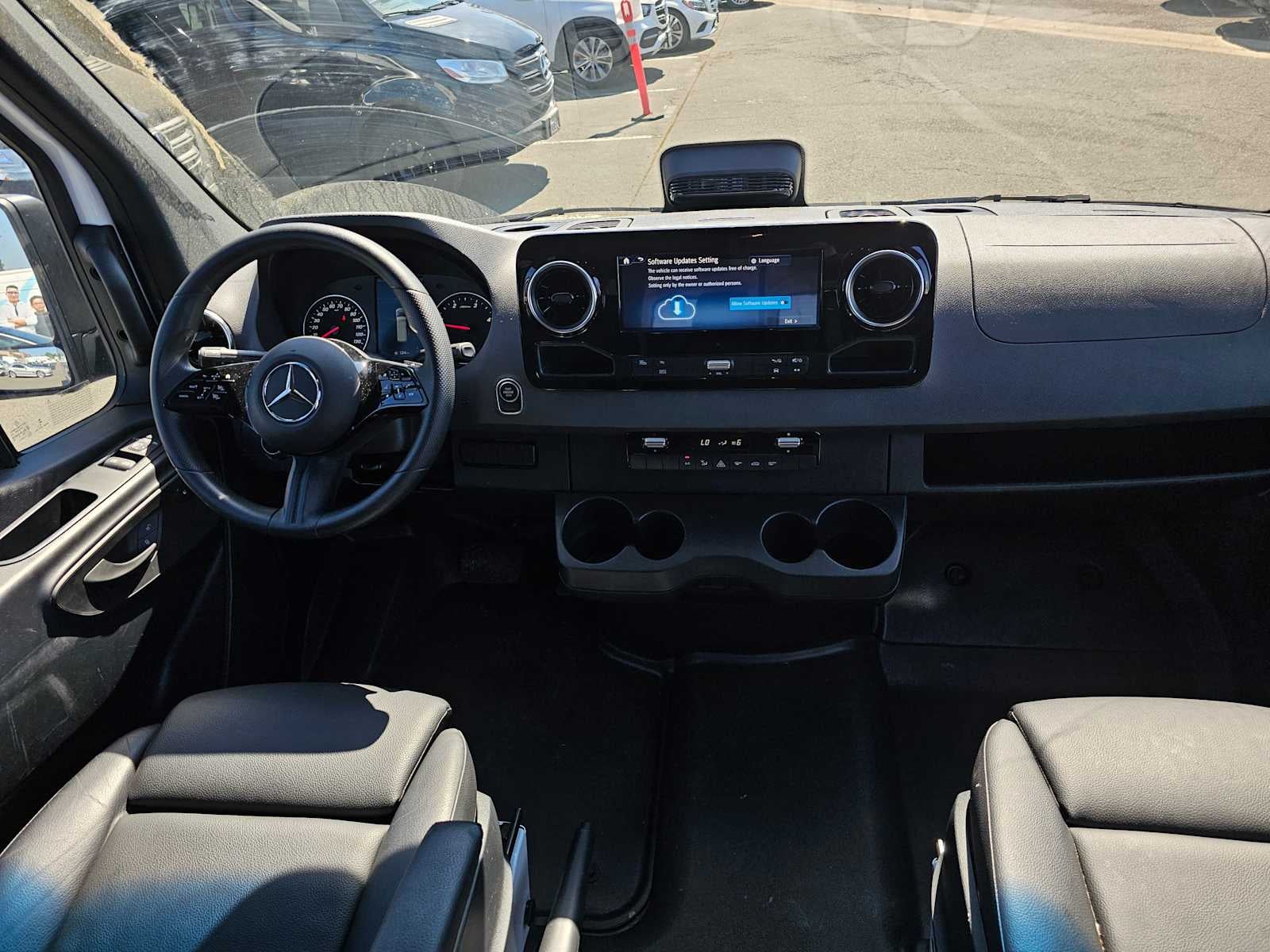 2025 Mercedes-Benz Sprinter 2500 Standard Roof I4 Diesel HO 144 RWD