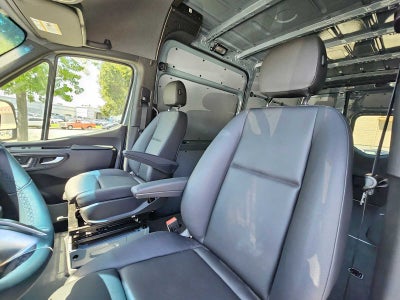 2026 Mercedes-Benz Sprinter 2500 Standard Roof I4 Diesel HO 144 AWD