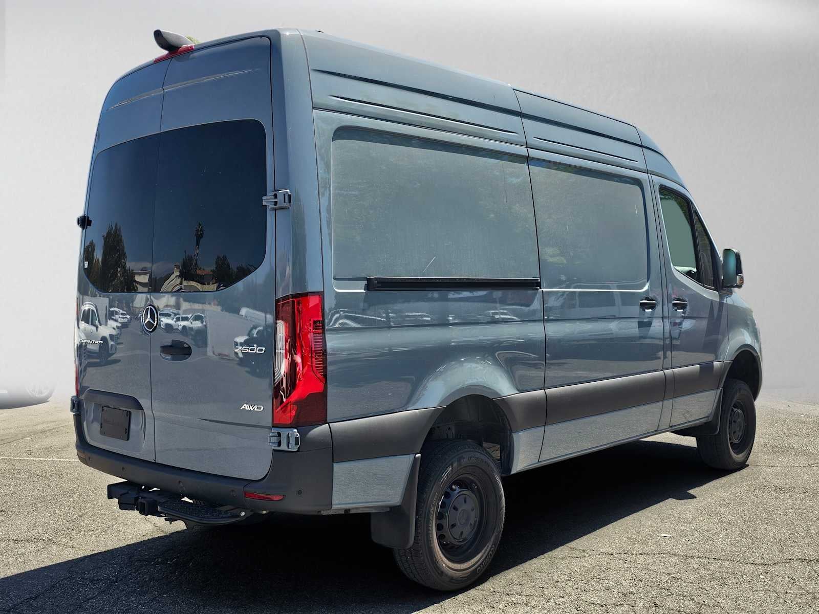 2026 Mercedes-Benz Sprinter 2500 Standard Roof I4 Diesel HO 144 AWD