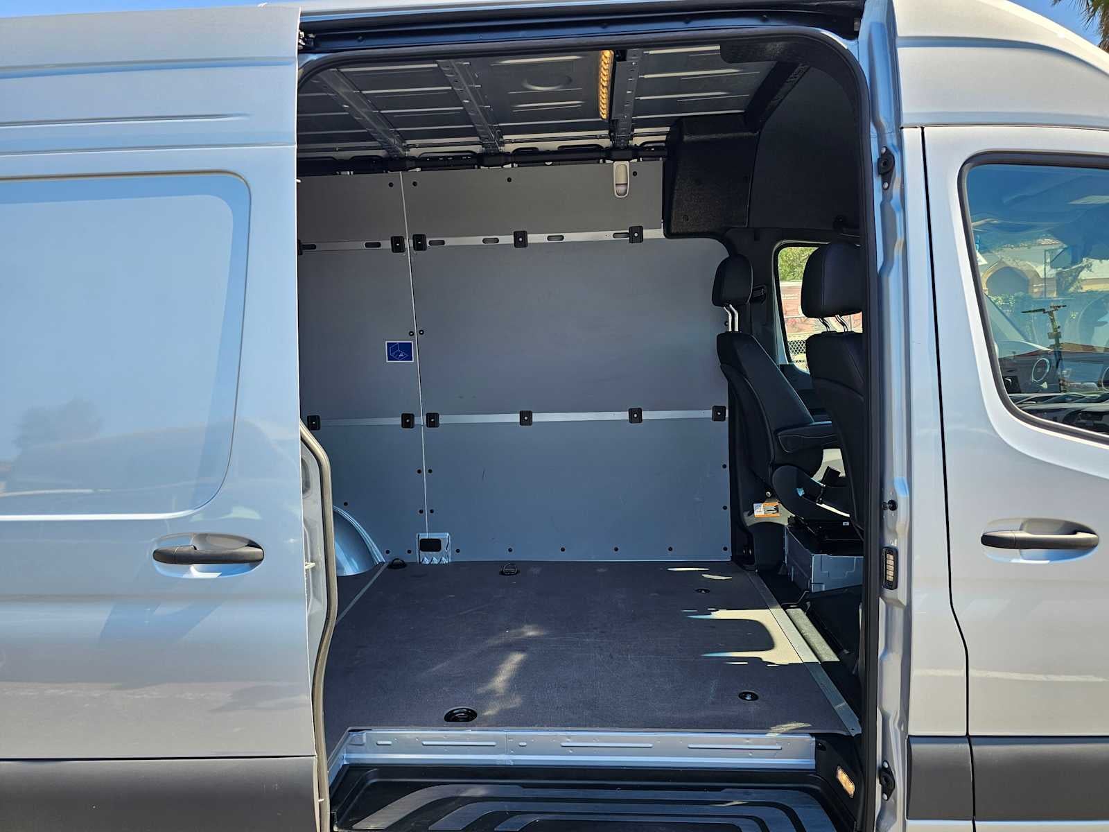 2025 Mercedes-Benz Sprinter Cargo Van 2500 Standard Roof I4 Diesel HO 144 RWD