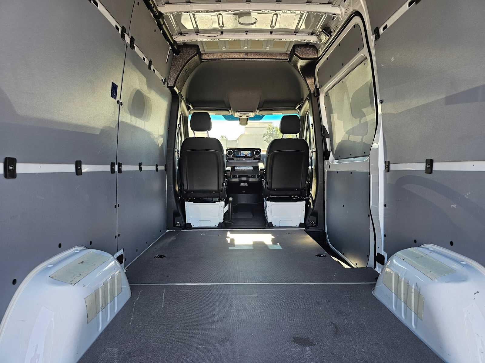 2025 Mercedes-Benz Sprinter Cargo Van 2500 Standard Roof I4 Diesel HO 144 RWD