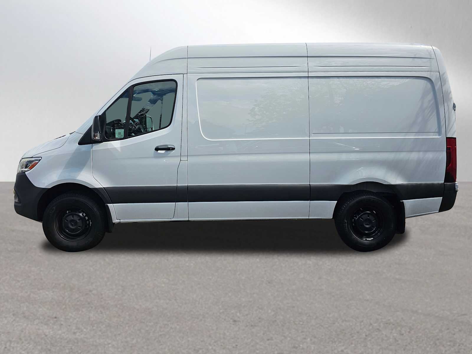 2025 Mercedes-Benz Sprinter Cargo Van 2500 Standard Roof I4 Diesel HO 144 RWD