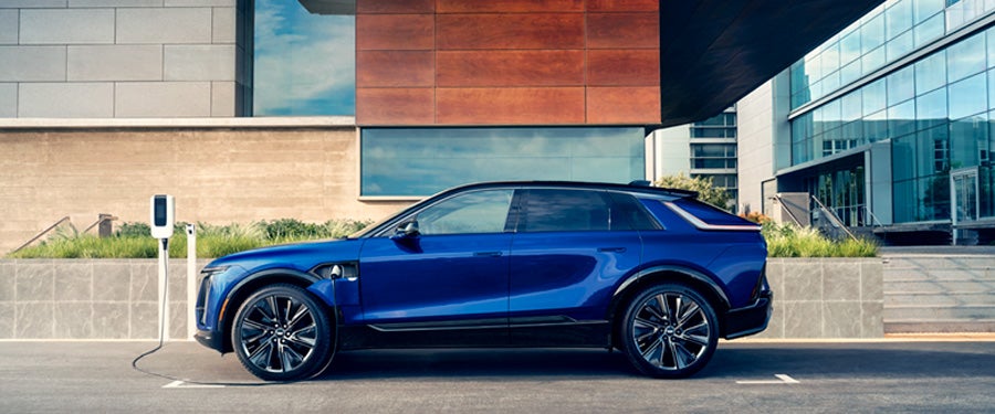 CADILLAC-LYRIQ/2024-LYRIQ-SPORT-SIDE-VIEW